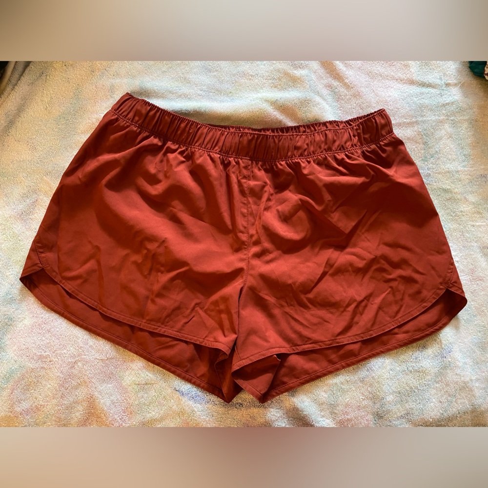 Never worn Old Navy Women’s Stretchtech Running Shorts 🏃‍♀️